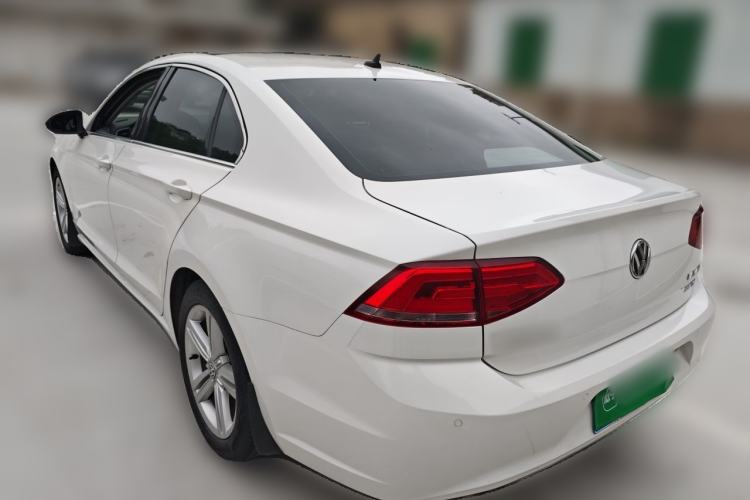 Used Volkswagen Lamando 2015 330TSI DSG Comfort Edition Rear Left 45 Deg