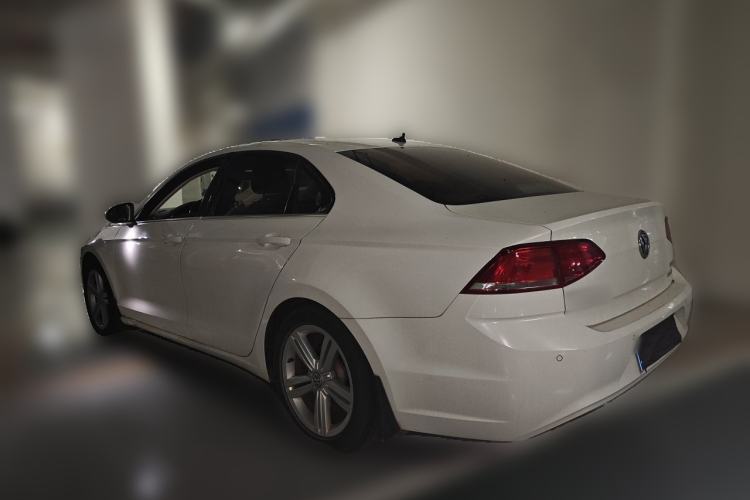 Used Volkswagen Lamando 2015 280TSI DSG Comfort Edition Rear Left 45 Deg