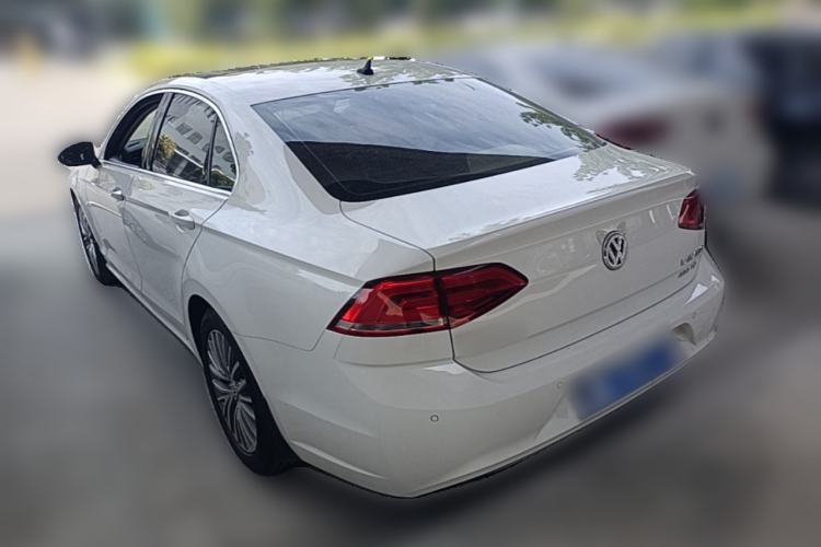 Used Volkswagen Lamando 2015 280TSI DSG Luxury Edition Rear Left 45 Deg