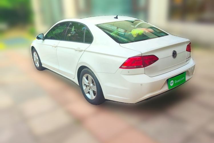 Used Volkswagen Lamando 2015 230TSI DSG Fashion Edition Rear Left 45 Deg