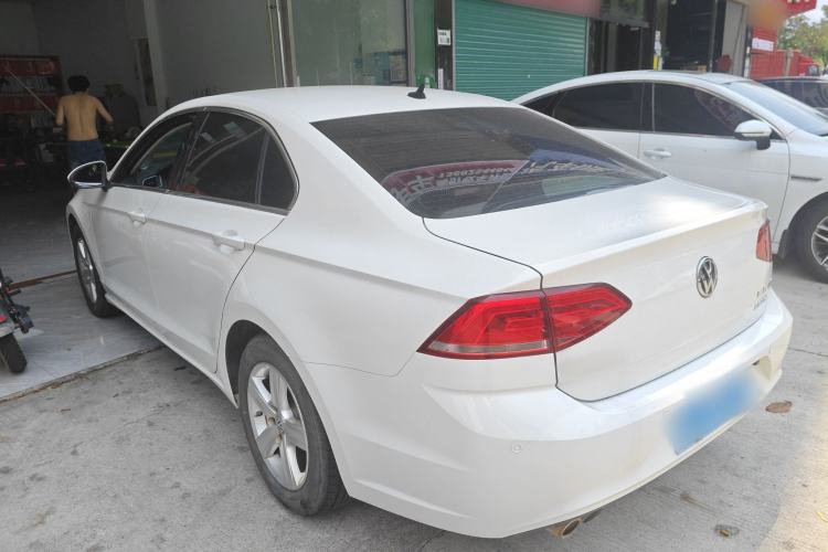 Used Volkswagen Lamando 2015 230TSI DSG Fashion Edition Rear Left 45 Deg