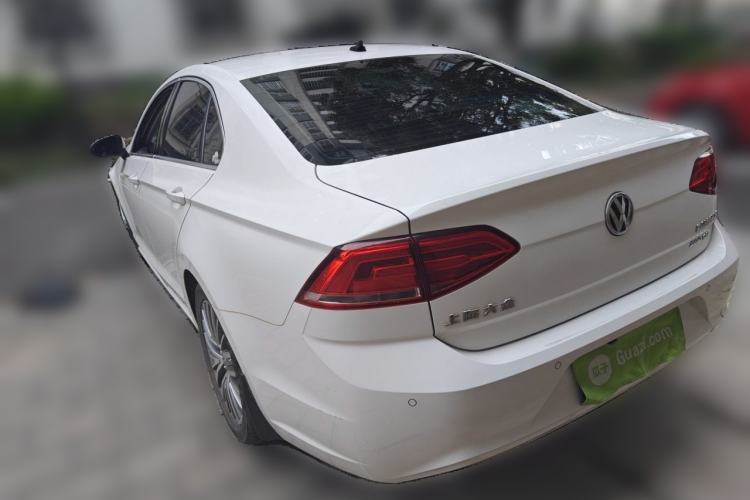 Used Volkswagen Lamando 2015 280TSI DSG Luxury Edition Rear Left 45 Deg