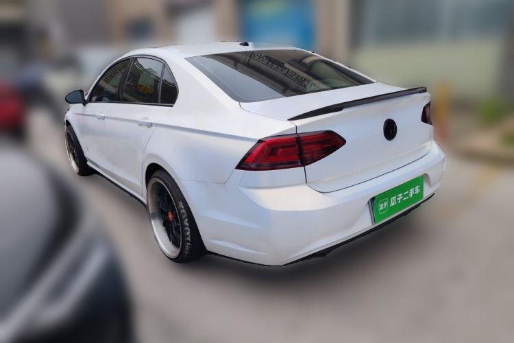 Used Volkswagen Lamando 2015 280TSI DSG Comfort Edition Rear Left 45 Deg