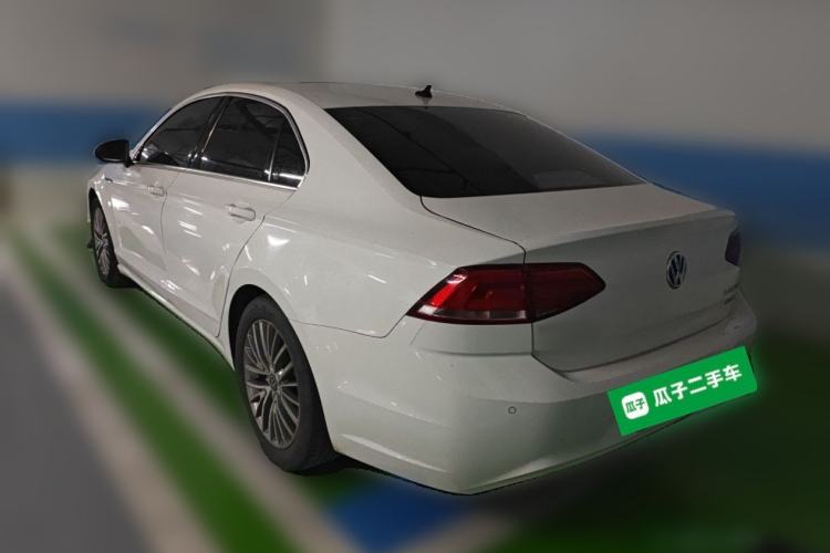 Used Volkswagen Lamando 2015 280TSI DSG Luxury Edition Rear Left 45 Deg