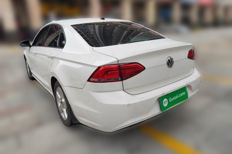 Used Volkswagen Lamando 2015 230TSI DSG Fashion Edition Rear Left 45 Deg