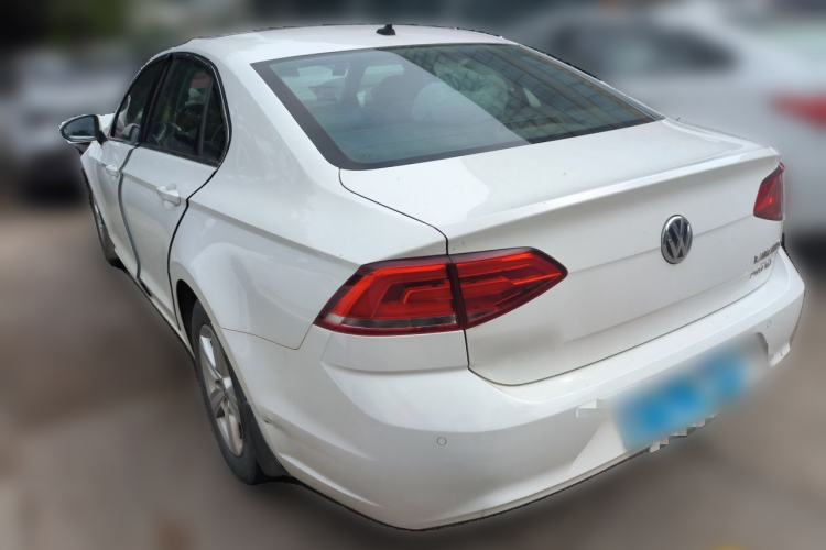 Used Volkswagen Lamando 2015 230TSI DSG Fashion Edition Rear Left 45 Deg