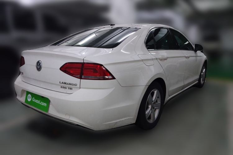 Used Volkswagen Lamando 2015 230TSI DSG Fashion Edition Rear Right 45 Deg