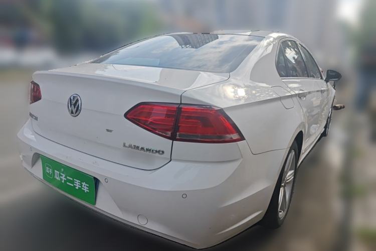 Used Volkswagen Lamando 2015 280TSI DSG Comfort Edition Rear Right 45 Deg
