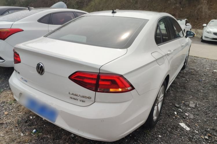 Used Volkswagen Lamando 2015 330TSI DSG Comfort Edition Rear Right 45 Deg
