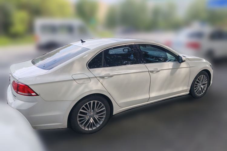 Used Volkswagen Lamando 2015 330TSI DSG Luxury Edition Rear Right 45 Deg