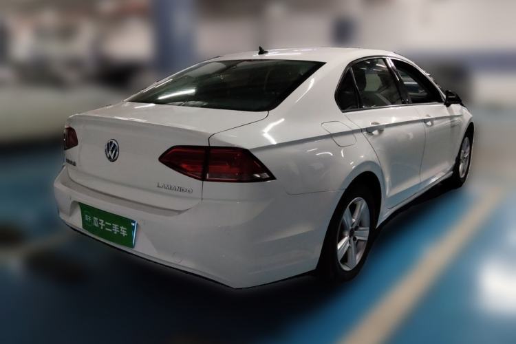Used Volkswagen Lamando 2015 230TSI DSG Fashion Edition Rear Right 45 Deg