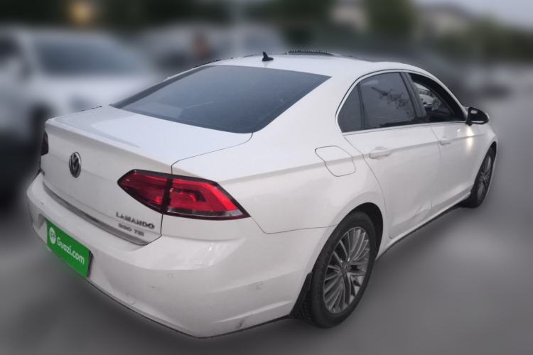 Used Volkswagen Lamando 2015 330TSI DSG Luxury Edition Rear Right 45 Deg
