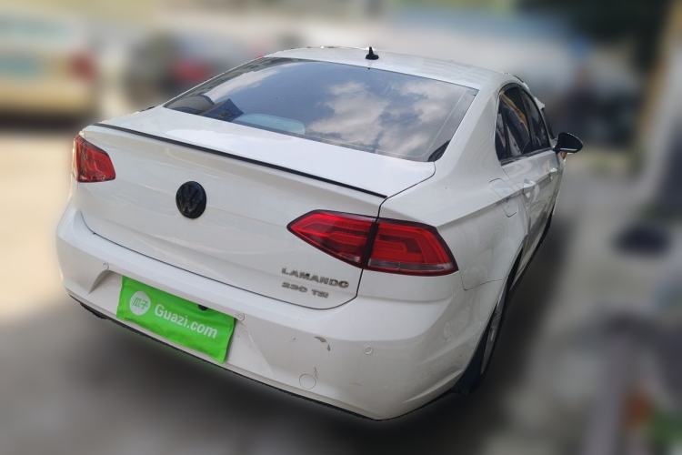 Used Volkswagen Lamando 2015 230TSI DSG Fashion Edition Rear Right 45 Deg
