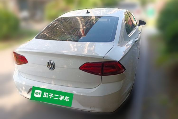 Used Volkswagen Lamando 2015 230TSI DSG Fashion Edition Rear Right 45 Deg