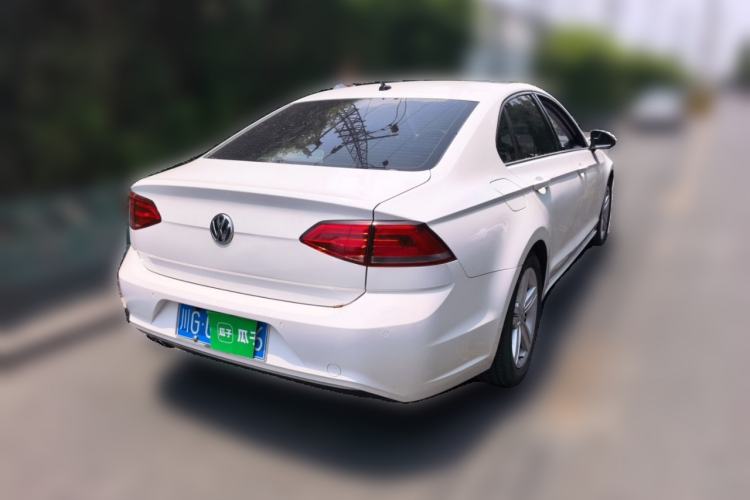 Used Volkswagen Lamando 2015 280TSI DSG Comfort Edition Rear Right 45 Deg
