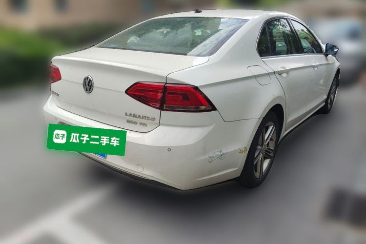 Used Volkswagen Lamando 2015 280TSI DSG Comfort Edition Rear Right 45 Deg