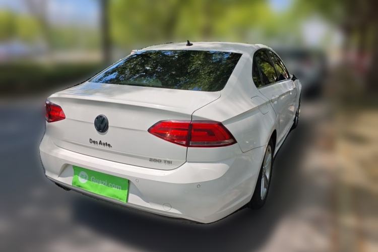 Used Volkswagen Lamando 2015 280TSI Manual Comfort Edition Rear Right 45 Deg