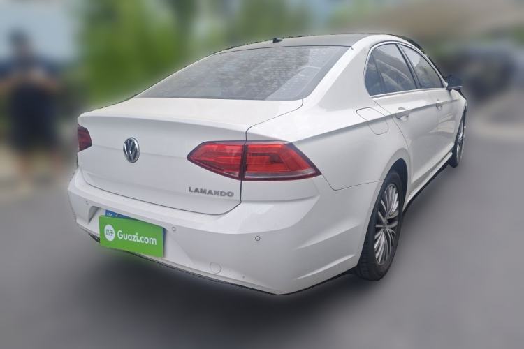 Used Volkswagen Lamando 2015 280TSI DSG Luxury Edition Rear Right 45 Deg