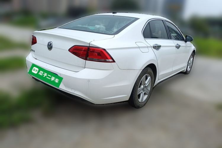 Used Volkswagen Lamando 2015 230TSI DSG Fashion Edition Rear Right 45 Deg