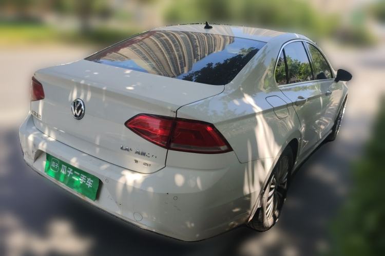 Used Volkswagen Lamando 2015 330TSI DSG Luxury Edition Rear Right 45 Deg