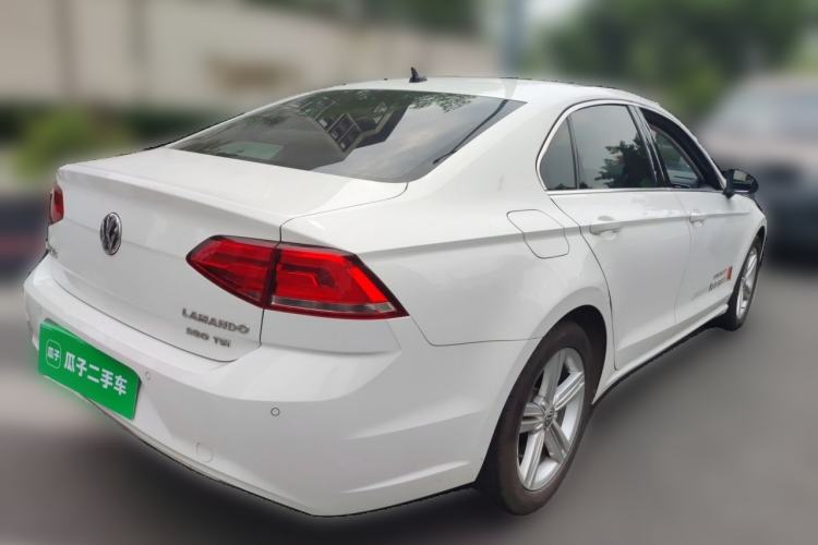Used Volkswagen Lamando 2015 280TSI DSG Comfort Edition Rear Right 45 Deg