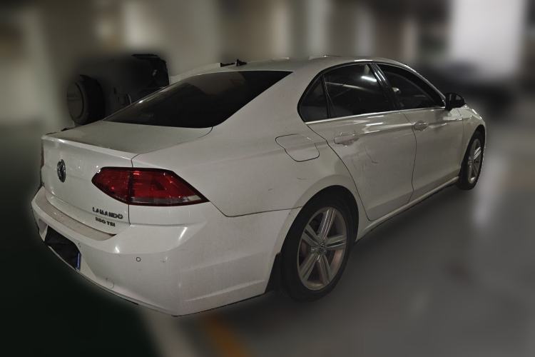 Used Volkswagen Lamando 2015 280TSI DSG Comfort Edition Rear Right 45 Deg