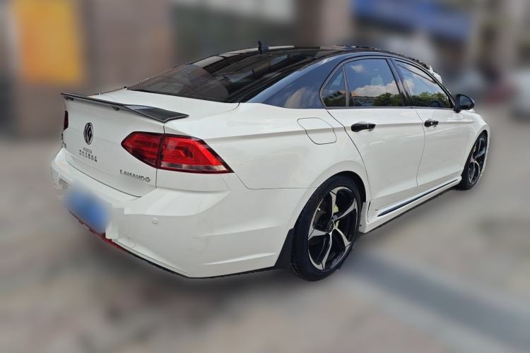Used Volkswagen Lamando 2015 230TSI DSG Fashion Edition Rear Right 45 Deg