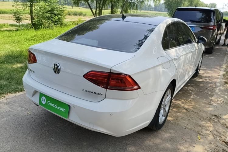 Used Volkswagen Lamando 2015 330TSI DSG Comfort Edition Rear Right 45 Deg