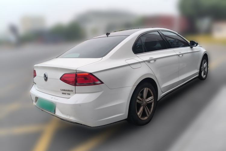 Used Volkswagen Lamando 2015 280TSI DSG Comfort Edition Rear Right 45 Deg
