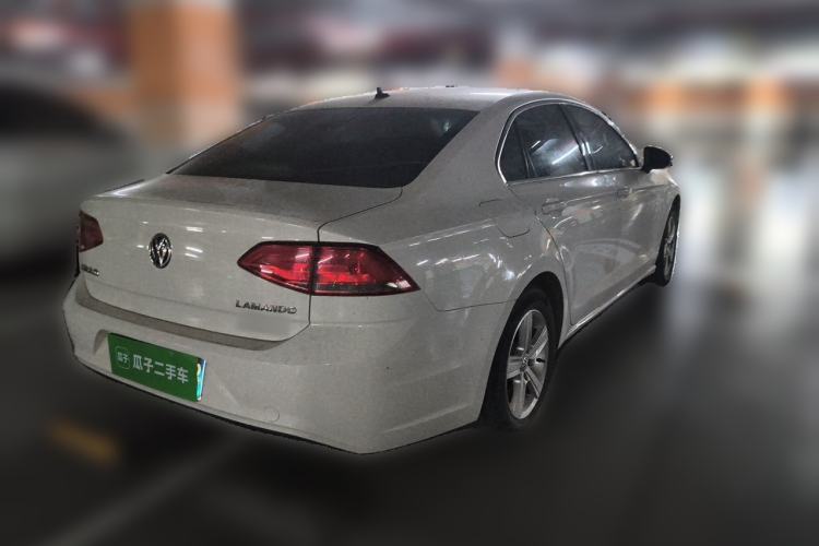 Used Volkswagen Lamando 2015 230TSI DSG Fashion Edition Rear Right 45 Deg