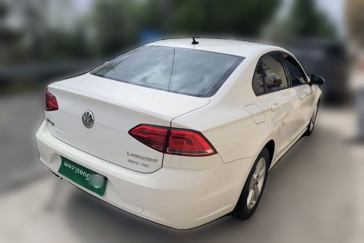 Used Volkswagen Lamando 2015 230TSI DSG Fashion Edition Rear Right 45 Deg