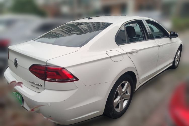 Used Volkswagen Lamando 2015 230TSI Manual Trend Edition Rear Right 45 Deg