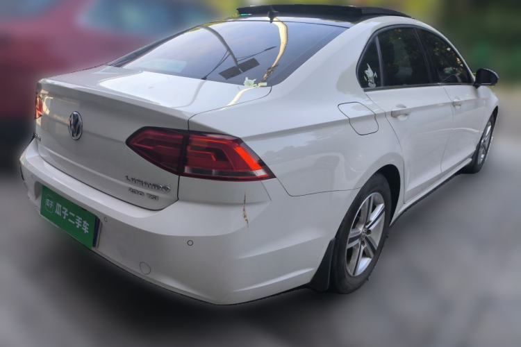 Used Volkswagen Lamando 2015 230TSI DSG Fashion Edition Rear Right 45 Deg