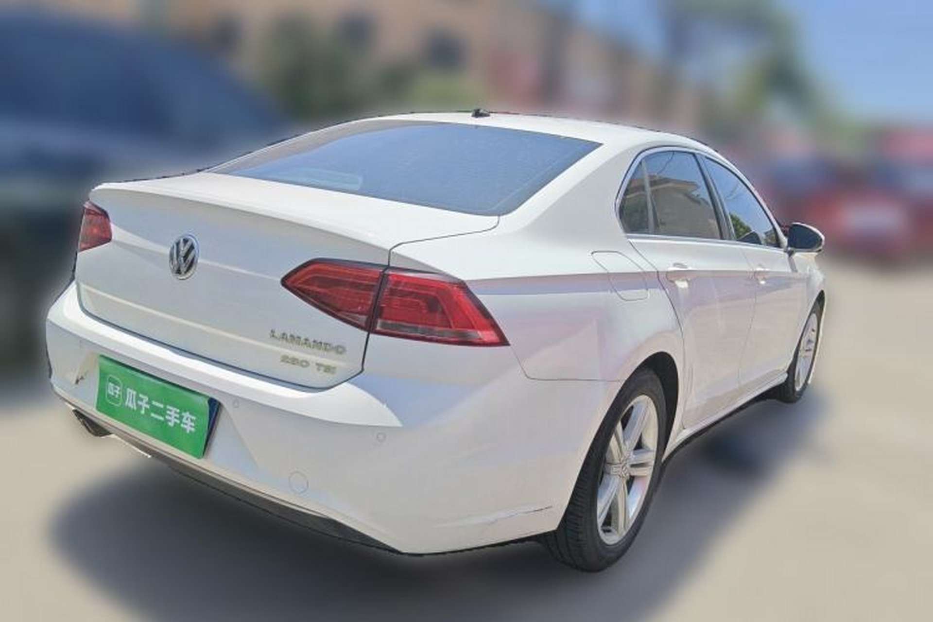 Used Volkswagen Lamando 2015 280TSI DSG Comfort Edition Rear Right 45 Deg