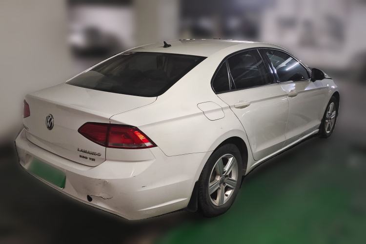 Used Volkswagen Lamando 2015 230TSI DSG Fashion Edition Rear Right 45 Deg