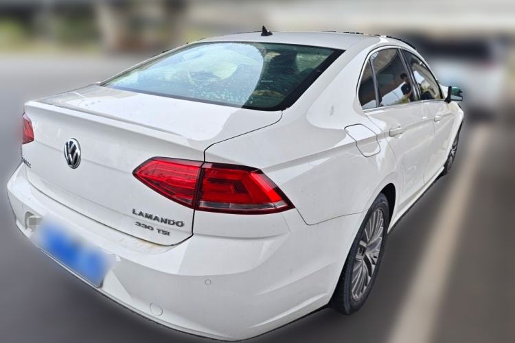 Used Volkswagen Lamando 2015 330TSI DSG Luxury Edition Rear Right 45 Deg