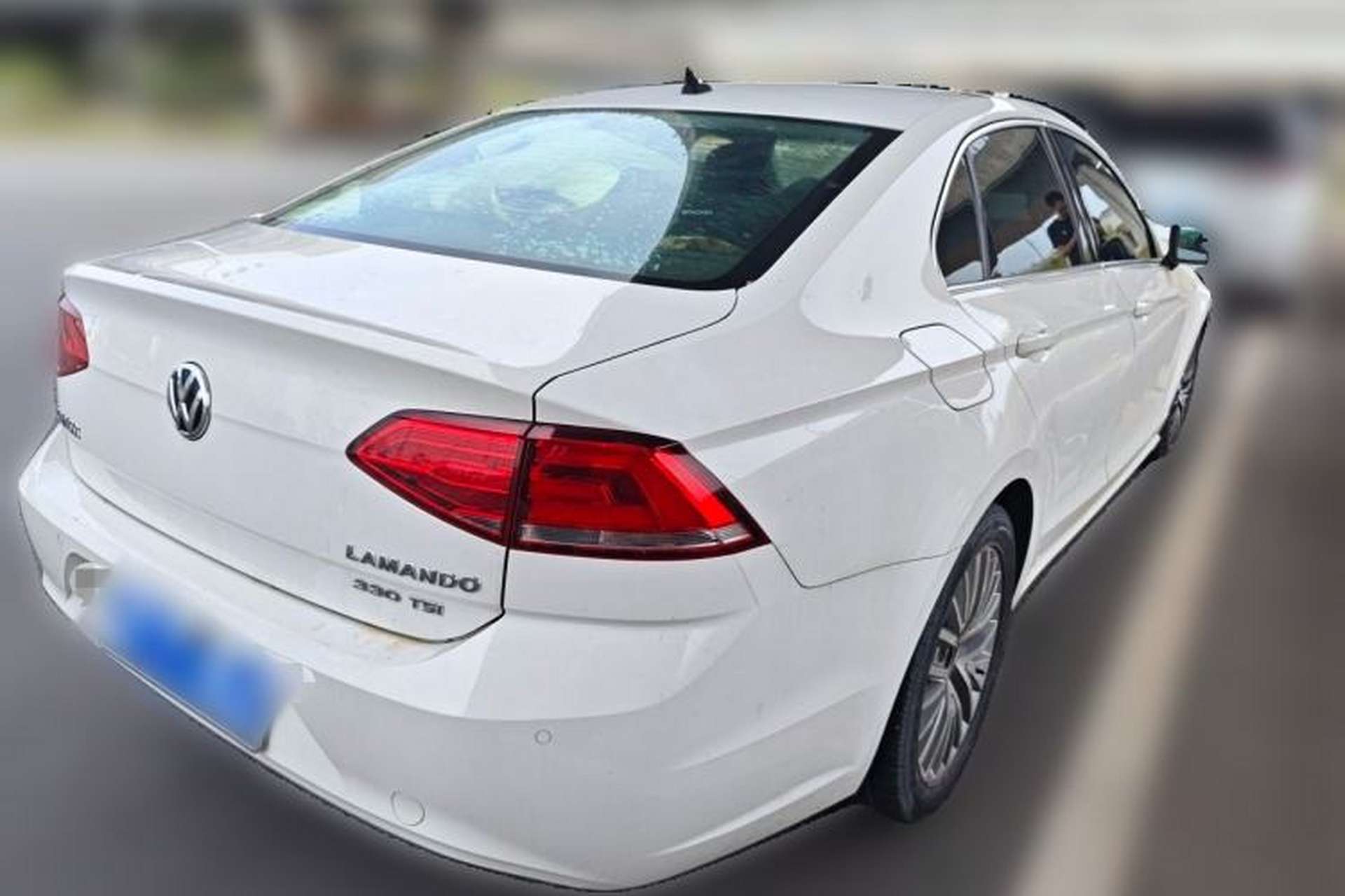 Used Volkswagen Lamando 2015 330TSI DSG Luxury Edition Rear Right 45 Deg