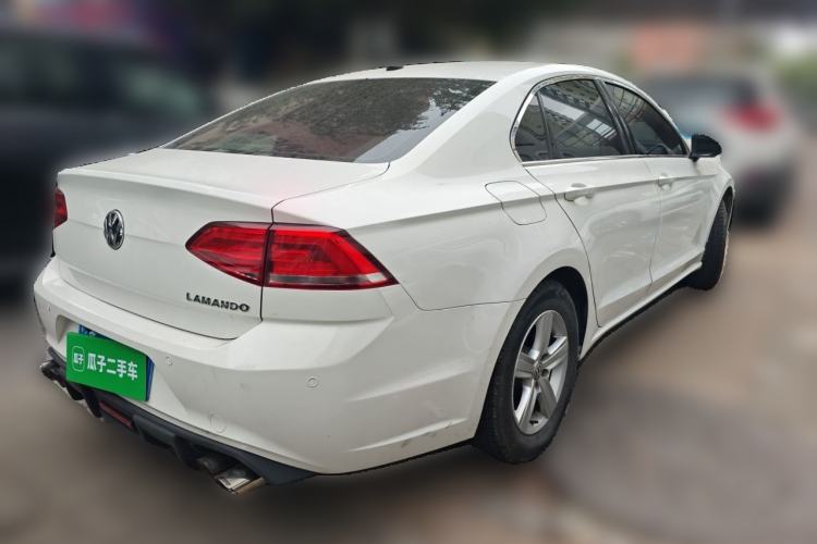 Used Volkswagen Lamando 2015 230TSI Manual Trend Edition Rear Right 45 Deg