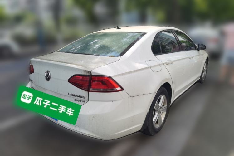 Used Volkswagen Lamando 2015 230TSI DSG Fashion Edition Rear Right 45 Deg