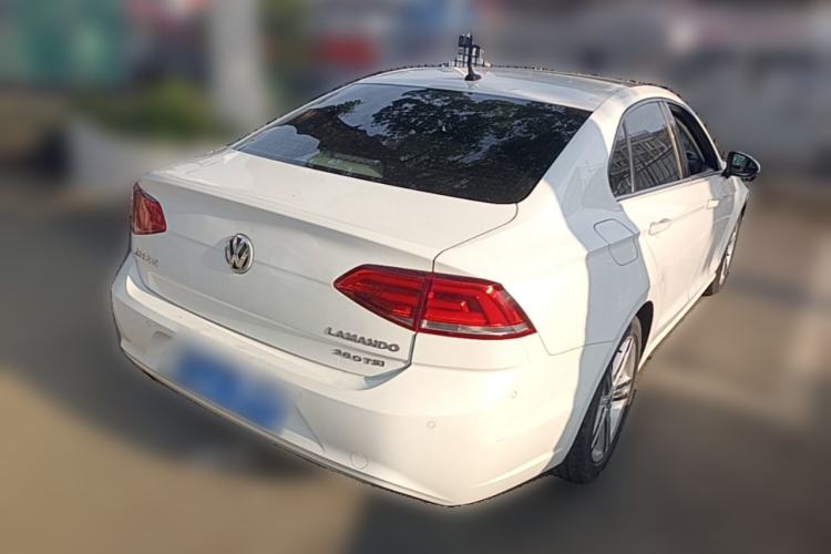 Used Volkswagen Lamando 2015 280TSI Manual Comfort Edition Rear Right 45 Deg