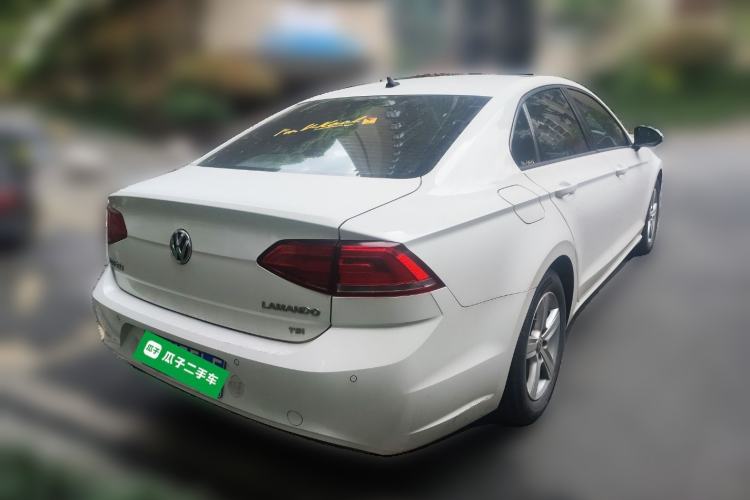 Used Volkswagen Lamando 2015 230TSI Manual Trend Edition Rear Right 45 Deg