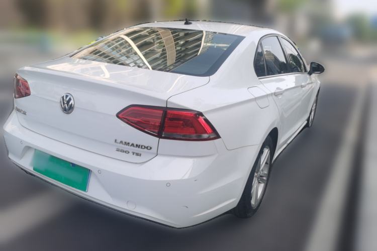Used Volkswagen Lamando 2015 280TSI DSG Comfort Edition Rear Right 45 Deg
