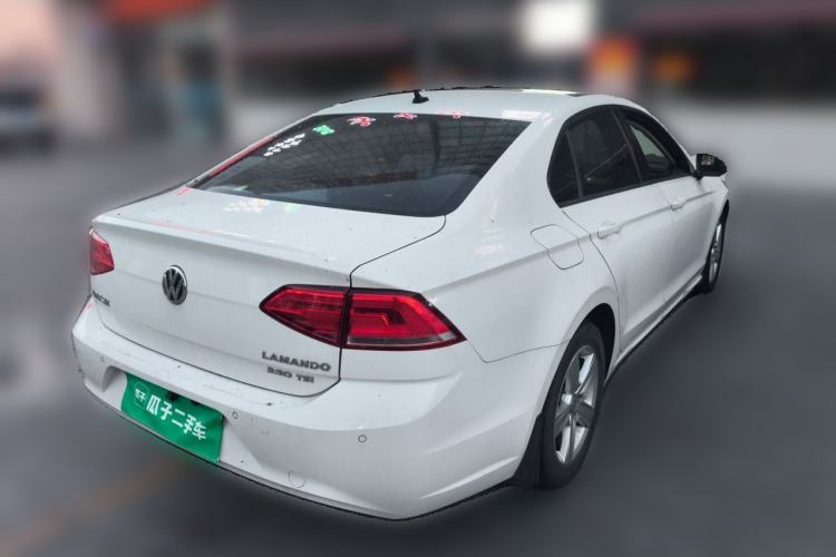 Used Volkswagen Lamando 2015 230TSI DSG Fashion Edition Rear Right 45 Deg