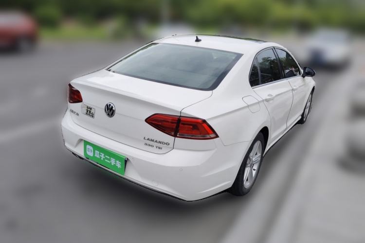 Used Volkswagen Lamando 2015 330TSI DSG Comfort Edition Rear Right 45 Deg