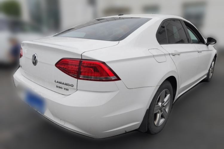 Used Volkswagen Lamando 2015 230TSI DSG Fashion Edition Rear Right 45 Deg