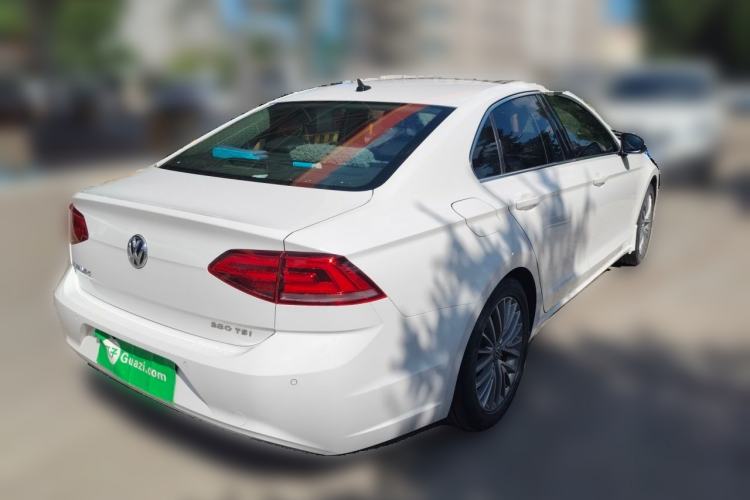 Used Volkswagen Lamando 2015 280TSI DSG Luxury Edition Rear Right 45 Deg
