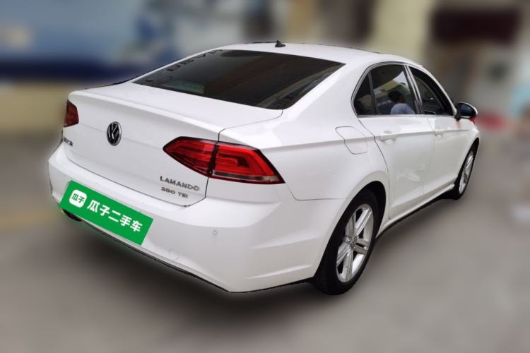 Used Volkswagen Lamando 2015 280TSI DSG Comfort Edition Rear Right 45 Deg