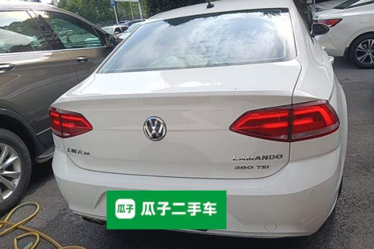 Used Volkswagen Lamando 2015 280TSI DSG Comfort Edition Rear