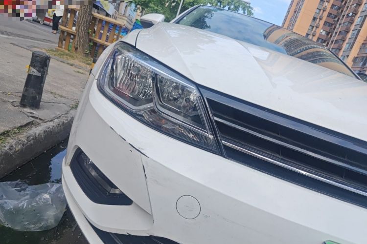 Used Volkswagen Lamando 2015 280TSI DSG Comfort Edition Right Front Headlight