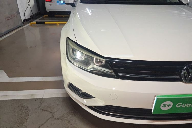 Used Volkswagen Lamando 2015 230TSI DSG Fashion Edition Right Front Headlight
